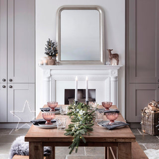 Beleuchteter Mattierter Mini-Weihnachtsbaum