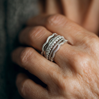 Mehrreihiger Silberring für Damen – Funkelnder Zirkonia Statement Ring