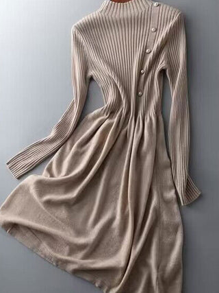 Strickkleid mit Knopfdetails für Damen | Midi