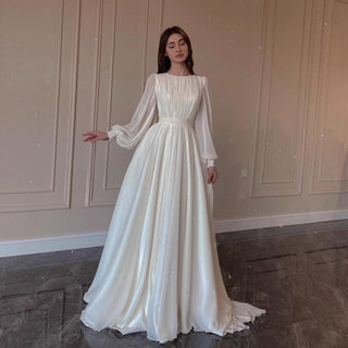 Hochzeitsgastkleid mit Rundhalsausschnitt | Ausgestellt