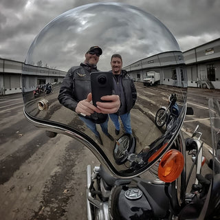 Silberner Vintage Motorradhelm