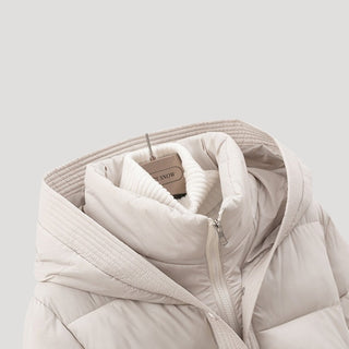 Damen-Steppjacke mit Kapuze und Gürtel | Winter