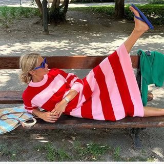 Damen-Strickkleid mit kontrastierendem Streifendruck | Langarm