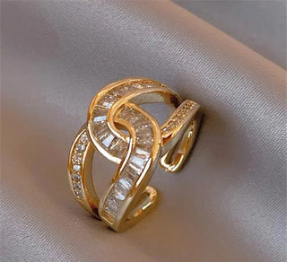 Damenring Gold – Breiter Statement Ring mit Funkelnden Zirkonia-Steinen