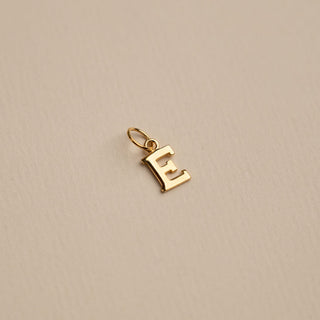 Damen Halskette mit Buchstaben – Initialen Kette mit Mehreren Anhängern in Goldoptik